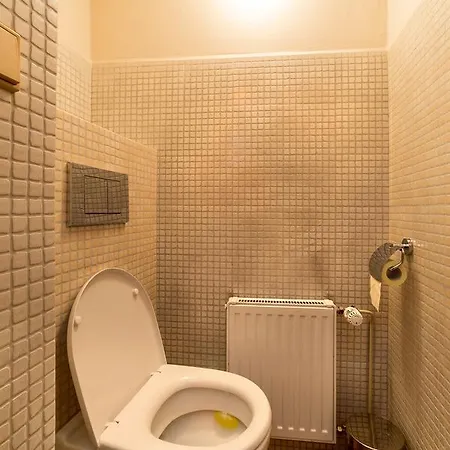 Pensión Cortes 4*