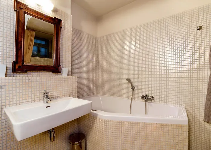 Cortes Guest house