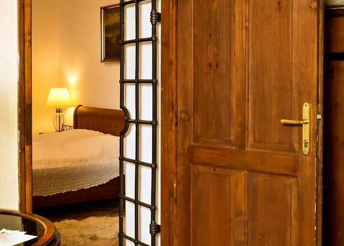 Guest house Cortes 4*